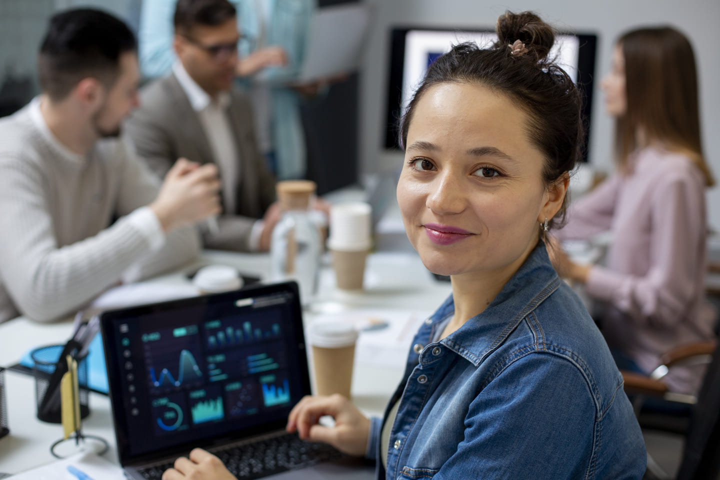 Aplicaciones a medida para PYMEs — IA y automatización