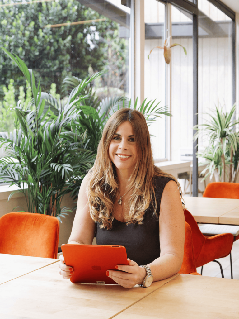 Sheila Aguilar — 25 años en marketing digital y estrategia empresarial